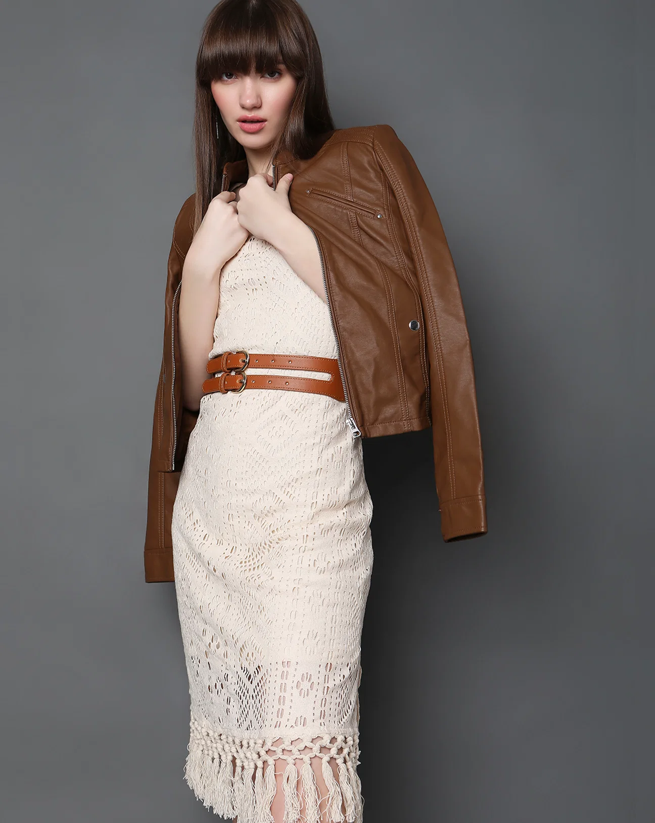 WHITE LACE SLEEVES SHIRT - Image 2