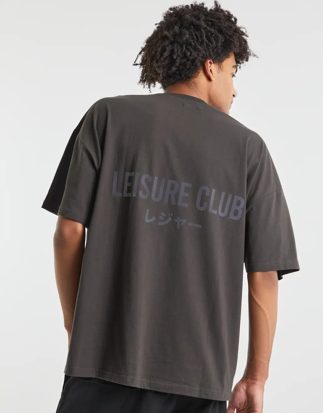 LEISURE CLUB BOX FIT T SHIRT IN WASHED BLACK